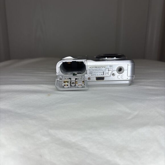 Kodak EasyShare C533 5.0MP Digital Camera - Silver For Parts/Repair - Picture 3 of 4